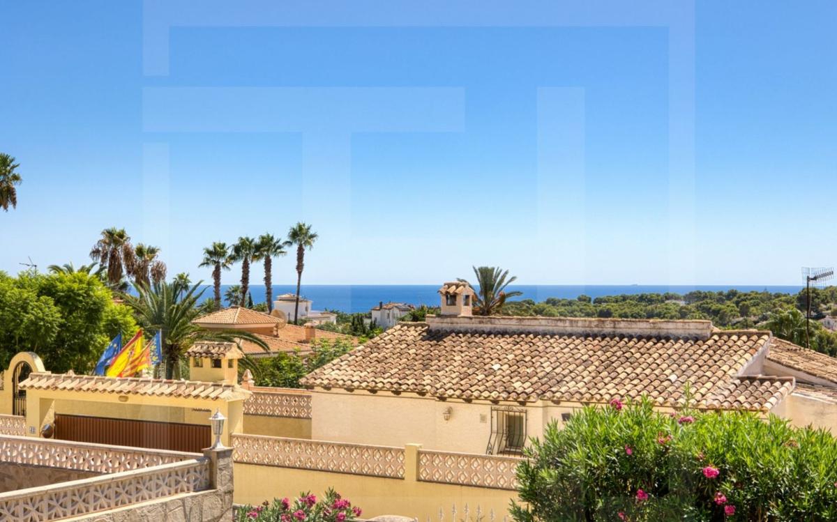 Sprzedaż niezależnego domku jednorodzinnego w Casa o chalet en Pinar de Advocat-Cometa, Moraira, Moraira photo 2