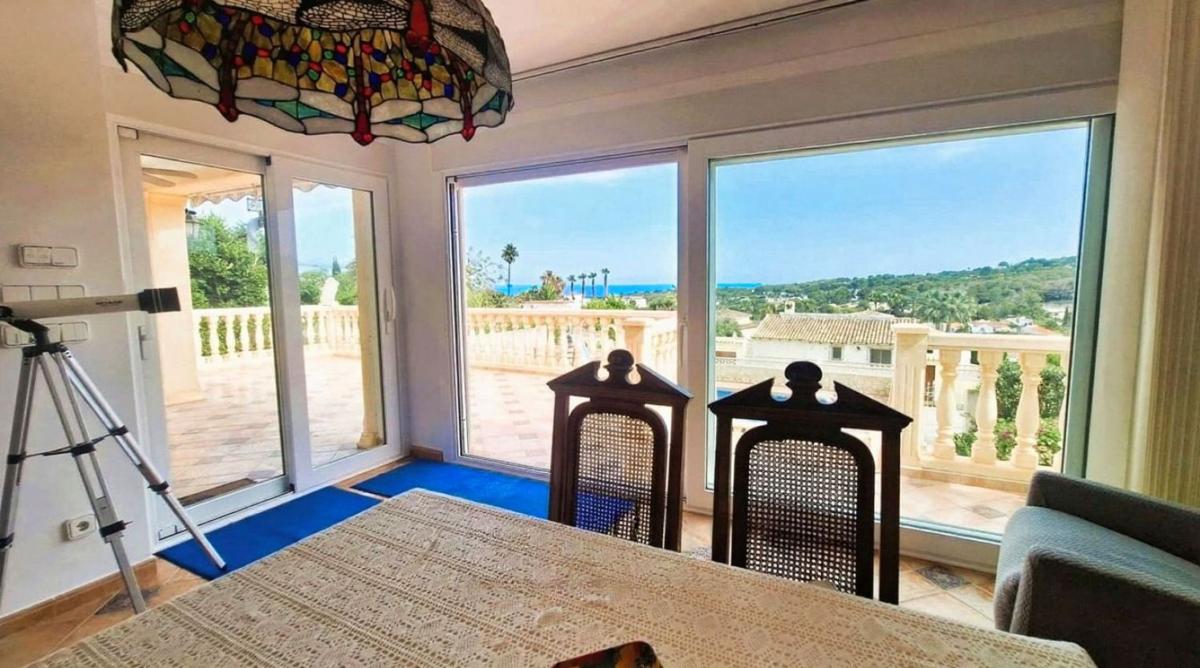 Sprzedaż niezależnego domku jednorodzinnego w Casa o chalet en Pinar de Advocat-Cometa, Moraira, Moraira photo 4