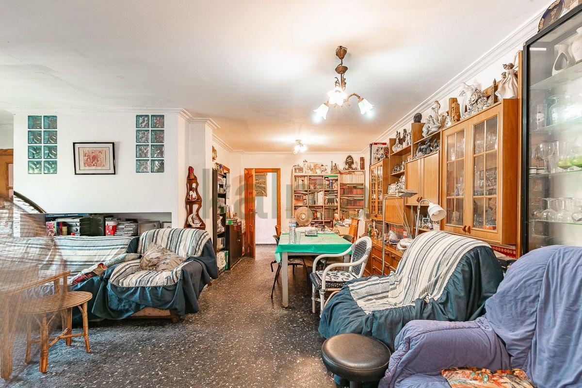 Недвижимость на продажу и в аренду в Испании photo 2