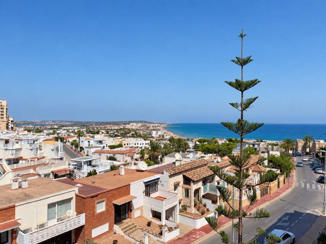 Sprzedaż mieszkania w Piso en Calle San Sebastián, Cabo Cervera, Torrevieja, Torrevieja
 photo 2