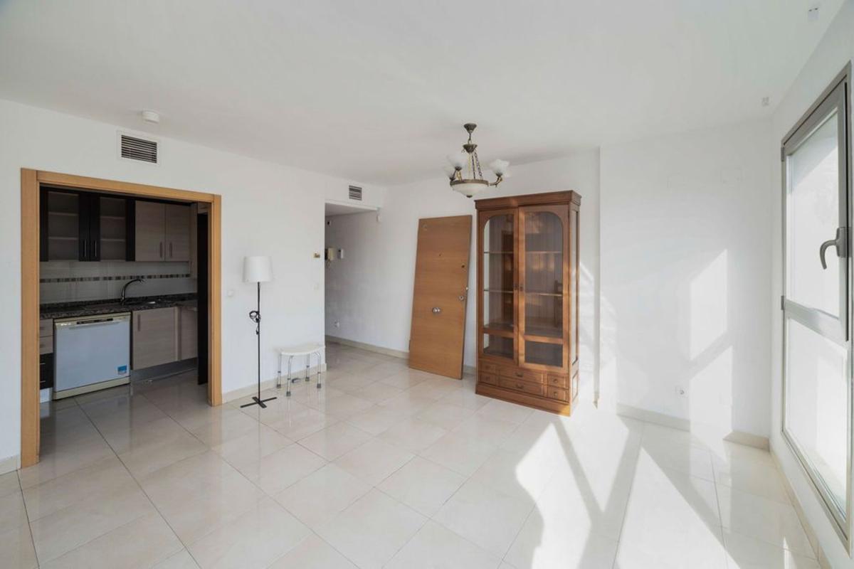 Продажа квартиры на Piso en Calle Vicente Alexandre, Benisaudet, Alicante / Alacant, Аликанте / Алакант
 photo 5