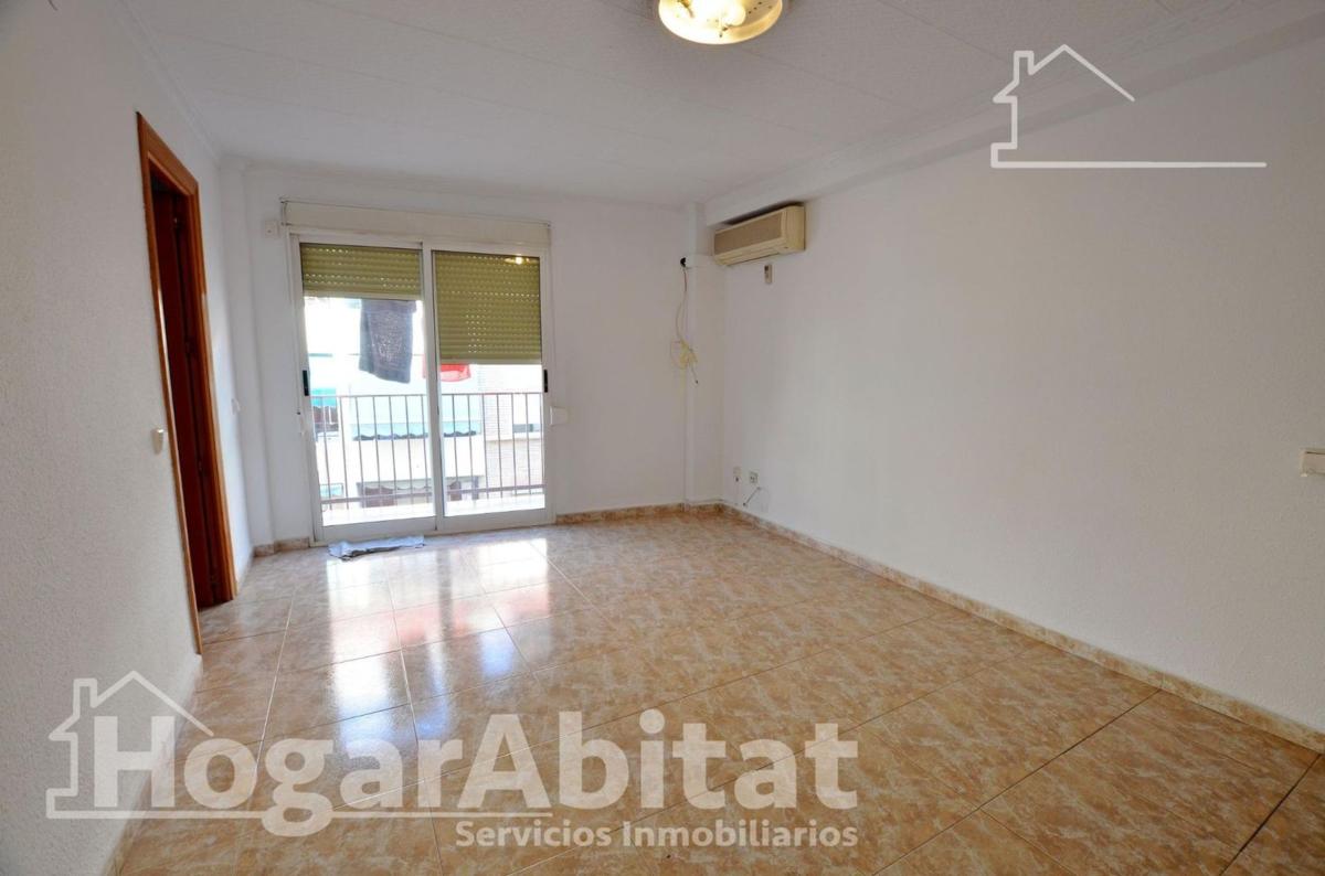 Venta de piso en Piso en Calle Aguas de Sax, Altozano, Alicante / Alacant, Alicante / Alacant
photo 1