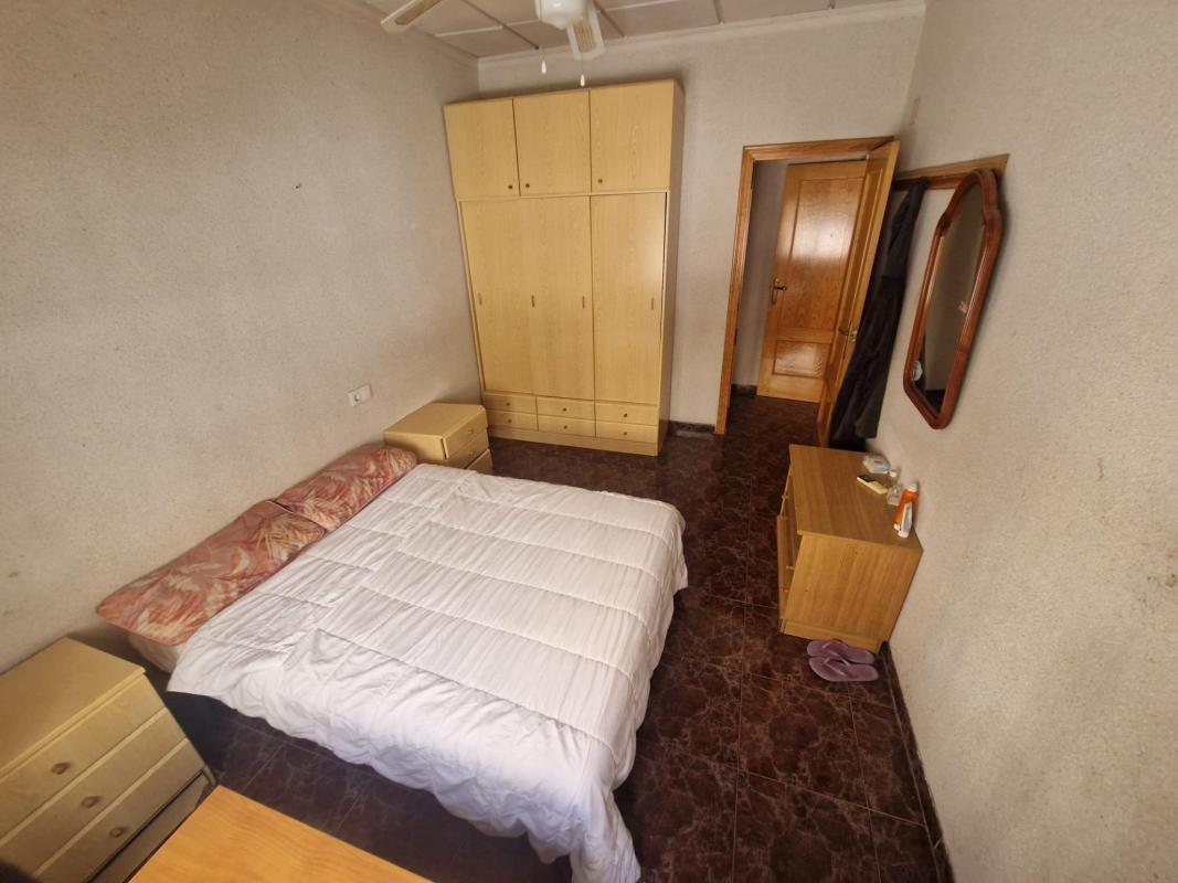 CASA AMPLIA DE 4 HABITACIONES AL LADO DE LA ESTACION DE AUTOBUSES, Torrevieja
photo 4