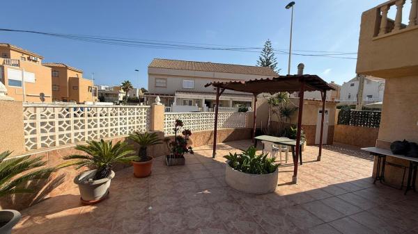 Dom szeregowy na sprzedaż w , Torrevieja photo 1