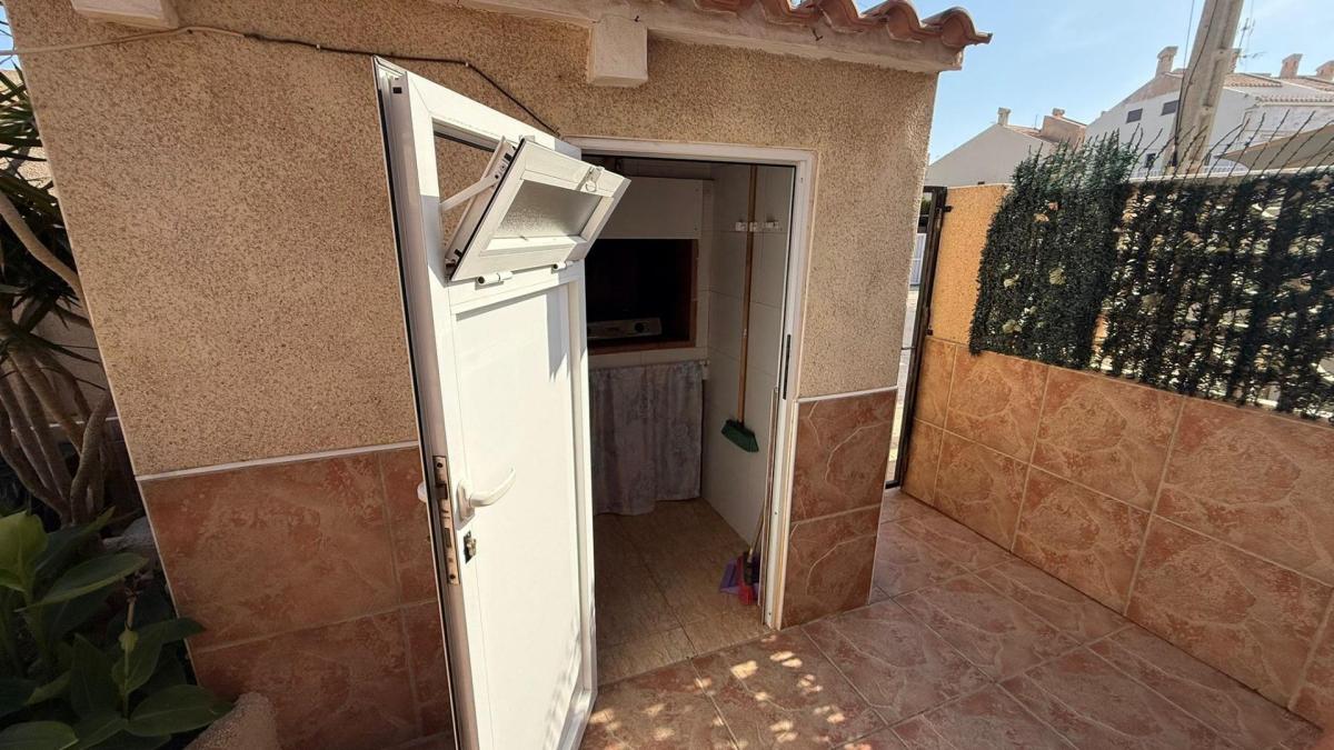 Venta de chalet adosado en , Torrevieja photo 4