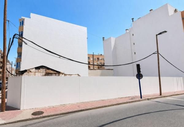 🏗️ SOLAR URBANO EN ESQUINA EN VENTA | TORREVIEJA (ALICANTE) ✔ Edificación prevista desde la calle apolo Planta Baja + 3 plantas + Ático ✔ Edificación prevista desde la Diego Ramírez Past thumbnail 2