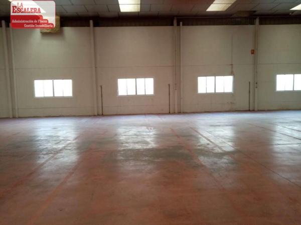 Nave en Onil photo 2