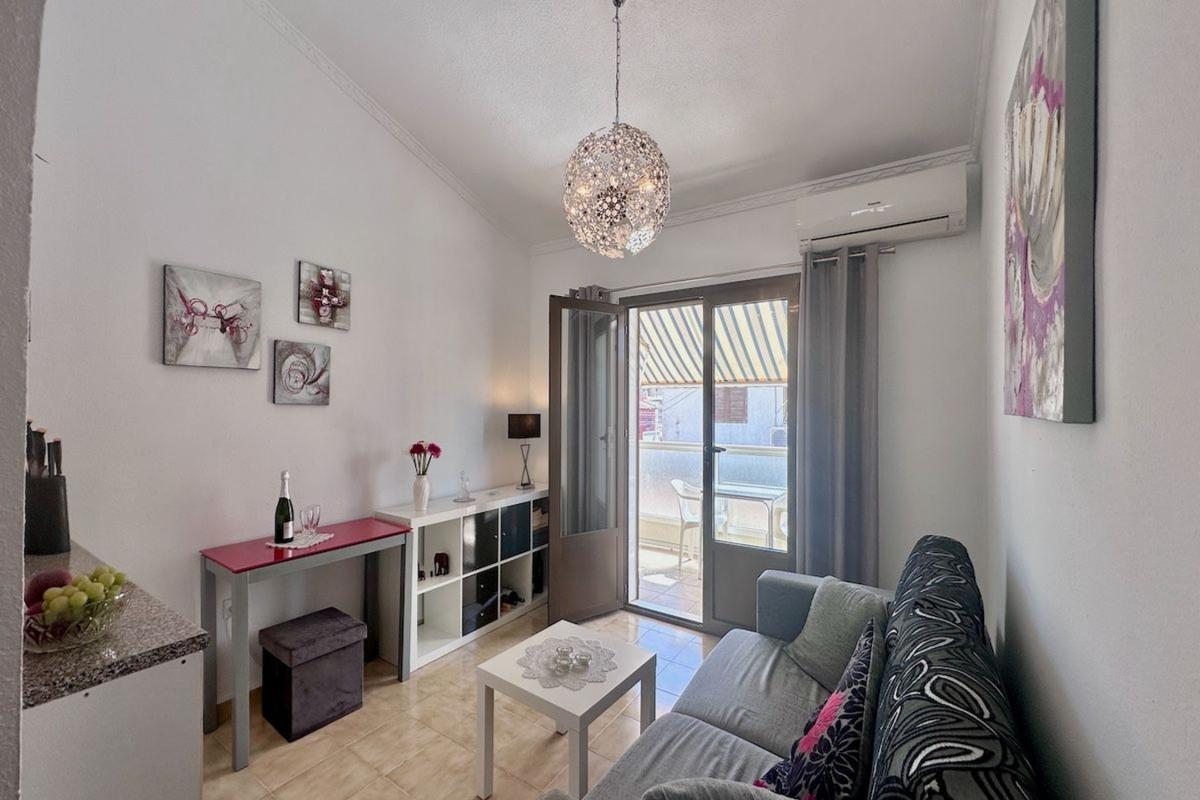 Venta de piso en Piso en Juan Ramon Jimenez, 7, Zona los Frutales, Torrevieja, Torrevieja
photo 2
