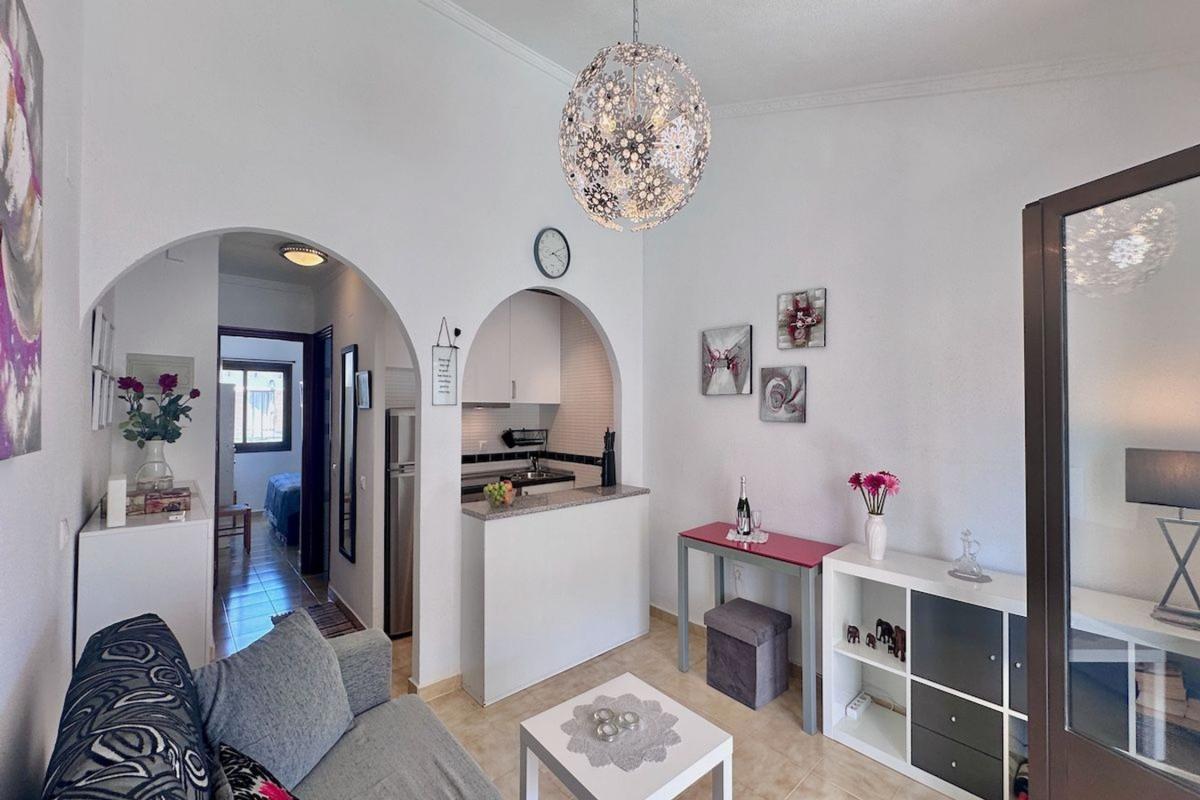 Venta de piso en Piso en Juan Ramon Jimenez, 7, Zona los Frutales, Torrevieja, Torrevieja
photo 3