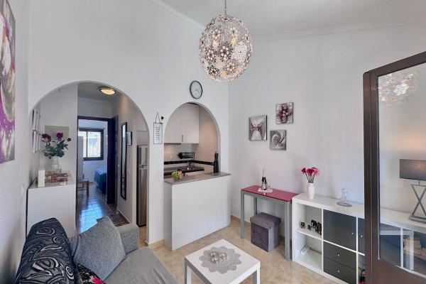 Venta de piso en Piso en Juan Ramon Jimenez, 7, Zona los Frutales, Torrevieja, Torrevieja
thumbnail 3