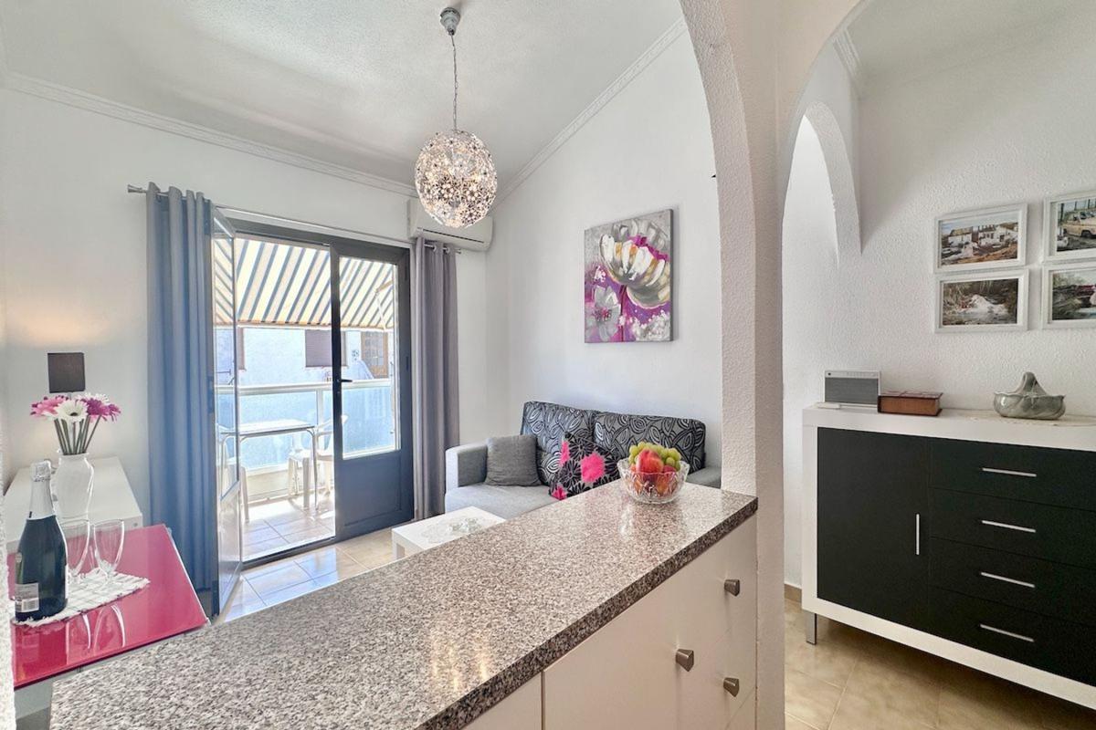 Venta de piso en Piso en Juan Ramon Jimenez, 7, Zona los Frutales, Torrevieja, Torrevieja
photo 5