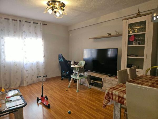 Venta de piso en Piso en Calle Virgen de Monserrate, Tómbola - Rabasa, Alicante / Alacant, Alicante / Alacant
 photo 1
