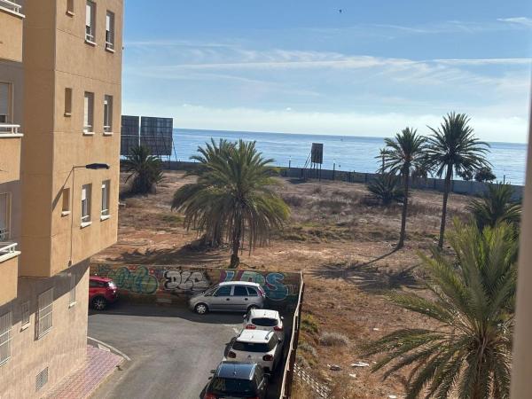 Продажа квартиры на Piso en Playa del Cura, Torrevieja, Торревьеха
thumbnail 2
