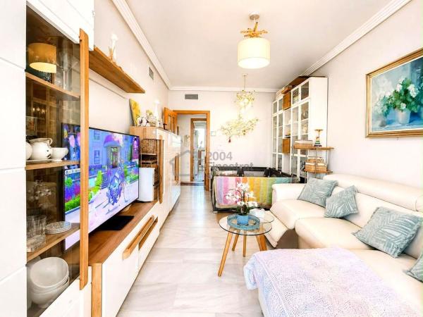 Sale of flat in Piso en Calle Presidente Adolfo Suárez, Pueblo Poniente, Benidorm, Benidorm
 photo 1