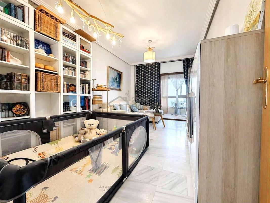 Продажа квартиры на Piso en Calle Presidente Adolfo Suárez, Pueblo Poniente, Benidorm, Бенидорм
photo 2