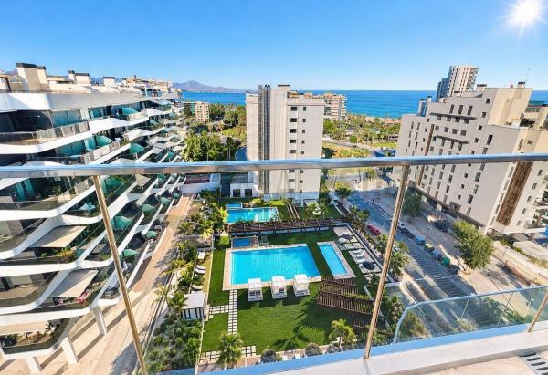 Penthouse for sale at Ático en Periodista Tirso Marin, PAU 5, Alicante / Alacant, Alicante thumbnail 2