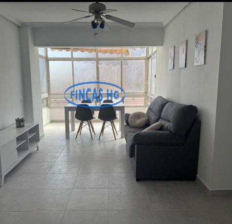 Venta de piso en Piso en Juan XXIII, Alicante / Alacant, Alicante / Alacant
thumbnail 3