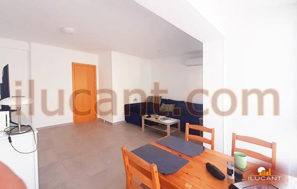 Sale of flat in Piso en Colonia Requena - Virgen del Carmen, Alicante / Alacant, Alicante
thumbnail 3
