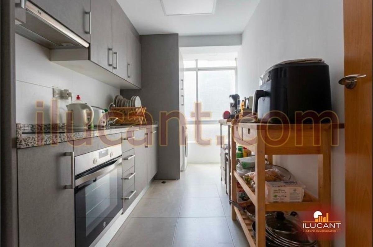 Venta de piso en Piso en Colonia Requena - Virgen del Carmen, Alicante / Alacant, Alicante / Alacant
photo 4