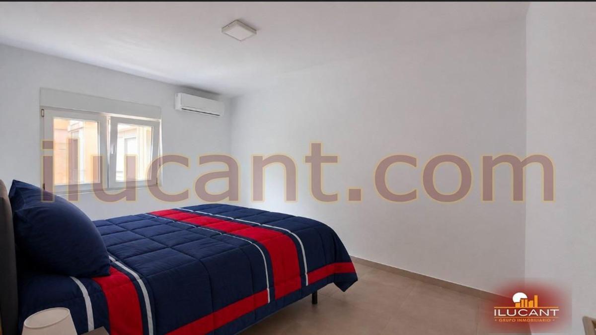 Venta de piso en Piso en Colonia Requena - Virgen del Carmen, Alicante / Alacant, Alicante / Alacant
photo 5