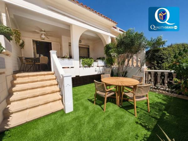 Chalet independiente en venta en Casa o chalet en Cabo de las Huertas, Alicante / Alacant, Alicante / Alacant
photo 1