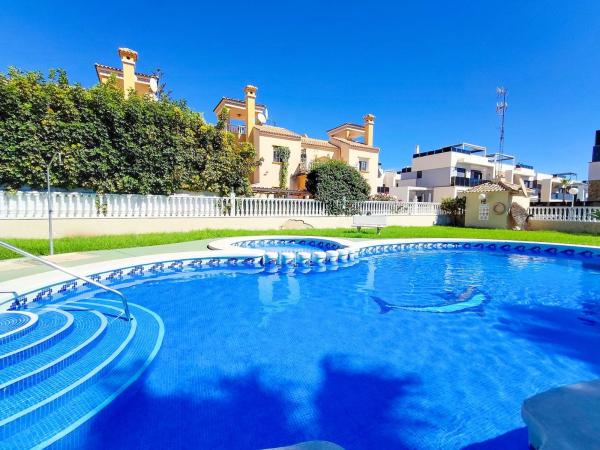 Sprzedaż mieszkania w Piso en Calle Cabo Ortegal, 20, Lomas de Cabo Roig, Orihuela, Orihuela
photo 1