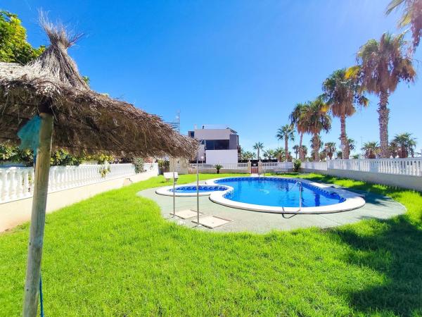 Sprzedaż mieszkania w Piso en Calle Cabo Ortegal, 20, Lomas de Cabo Roig, Orihuela, Orihuela
thumbnail 3