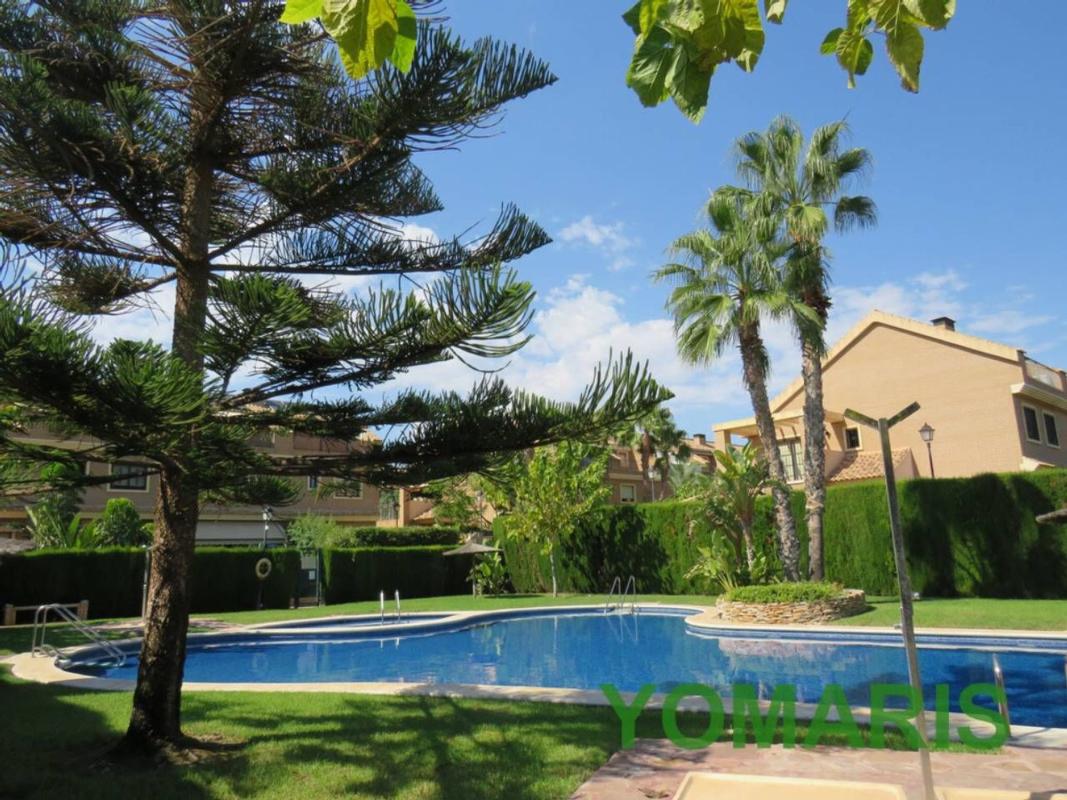 Продажа отдельного шале в  Casa o chalet en Calle Alcalde Francisco Burillo, Nou Nazaret - Frank Espinós, San Juan de Alicante, Сан-Хуан-де-Аликанте photo 2