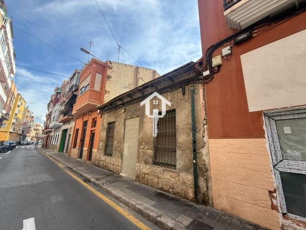 Chalet adosado en Calle del Doctor Bergez, Carolinas Altas, Alicante / Alacant photo 4
