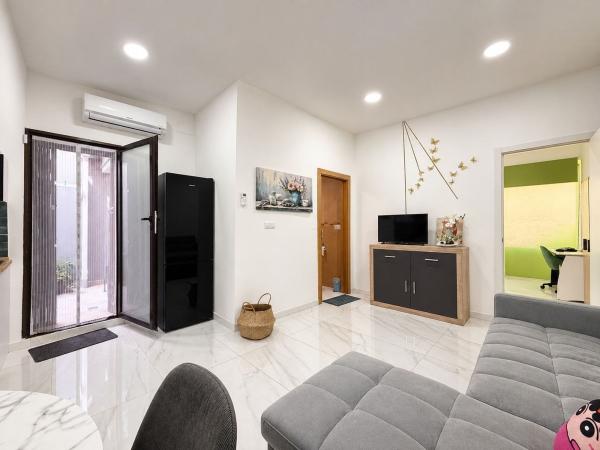 Sale of flat in Piso en Calle Nou D'Octubre, Carolinas Bajas, Alicante / Alacant, Alicante
thumbnail 2