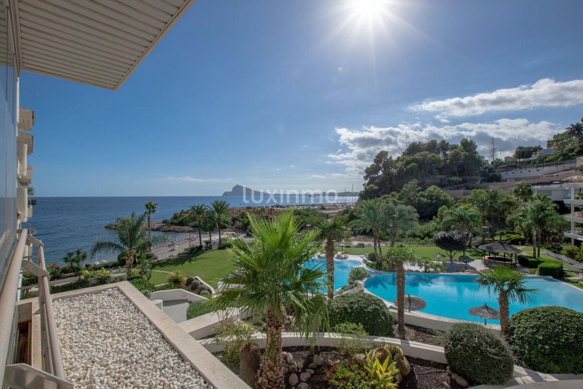 Sale of apartment in Piso en Zona de Mascarat, Altea, Altea
photo 1