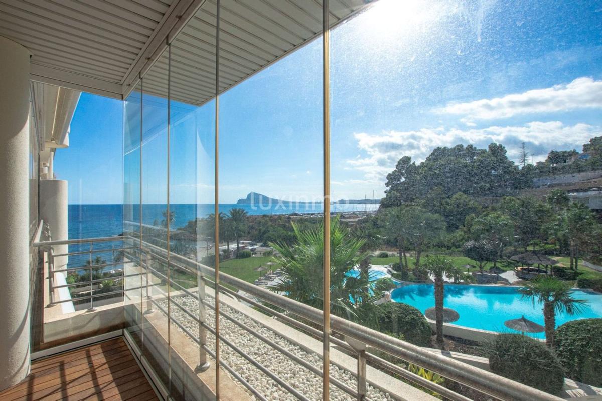 Sale of apartment in Piso en Zona de Mascarat, Altea, Altea
photo 2