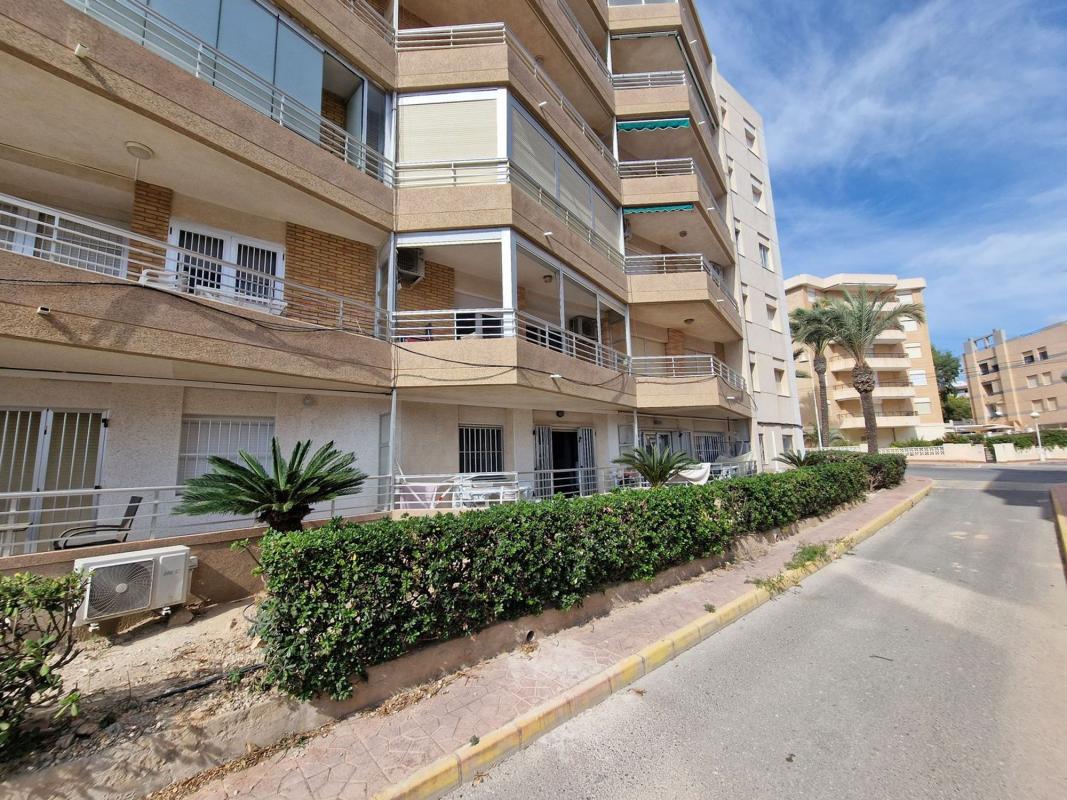 Продажа квартиры на Piso en Avenida del Perú, 5, Guardamar Playa, Guardamar del Segura, Гуардамар-дель-Сегура
photo 3