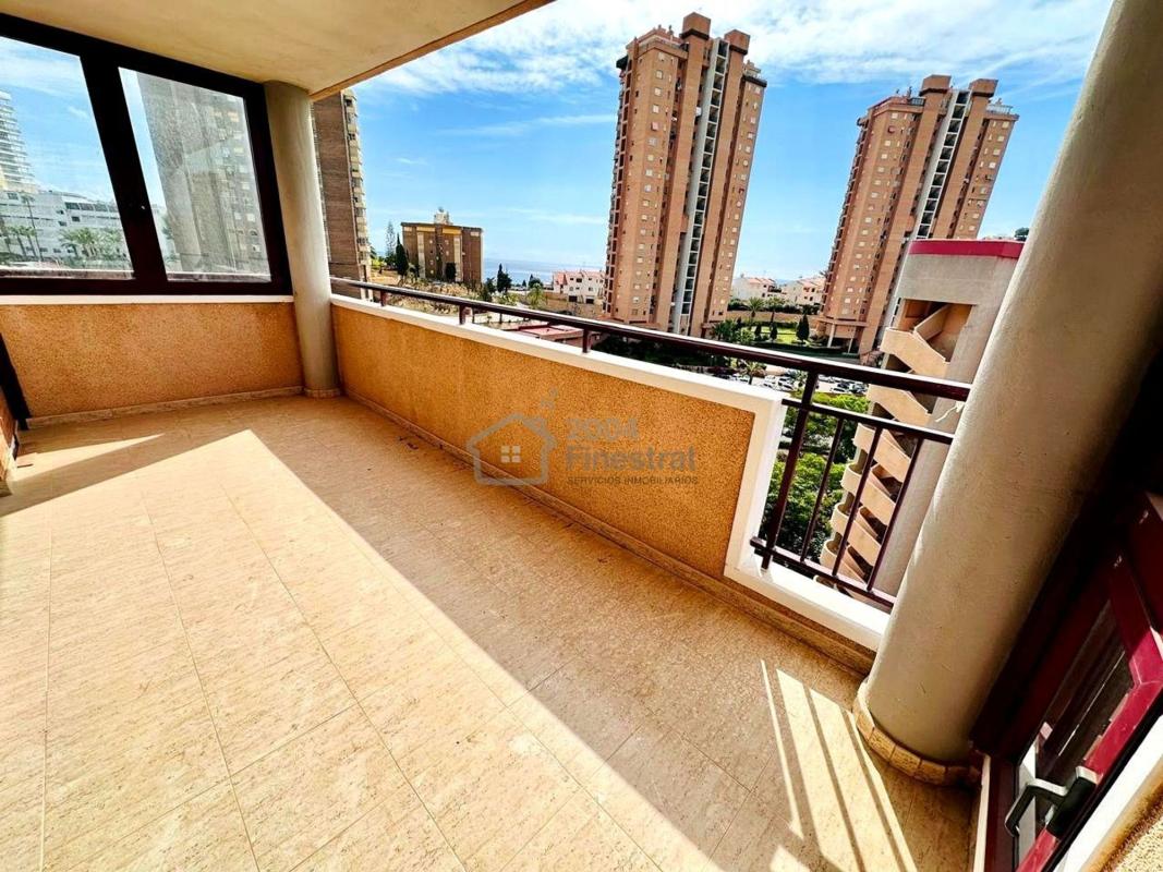 Venta de piso en Piso en Calle del Actor Luis Prendes, Playa de Poniente, Benidorm, Benidorm
photo 2