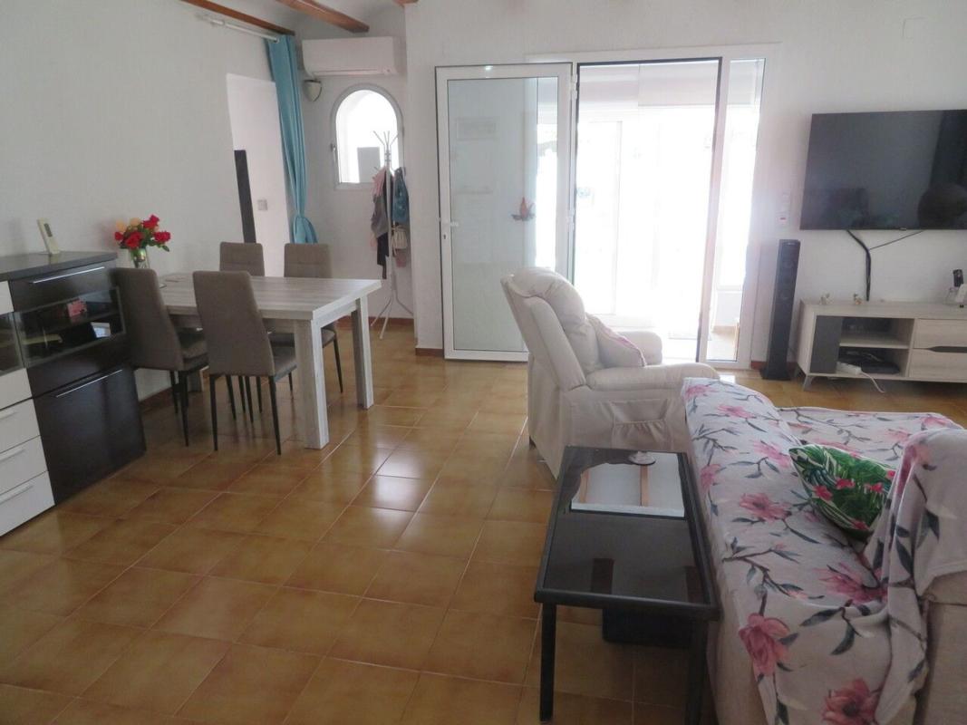 Properties for sale and rent in Spain photo 4