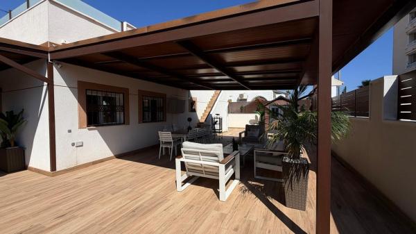 Chalet adosado en Calle Salinero, Nueva Torrevieja, Torrevieja thumbnail 2