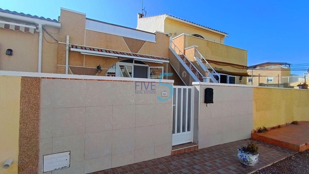 Sprzedaż niezależnego domku jednorodzinnego w Casa o chalet en La Siesta - El Salado - Torreta, Torrevieja, Torrevieja photo 1