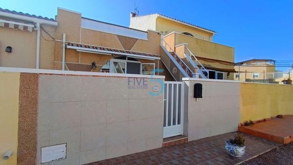 Chalet wolnostojący na sprzedaż w  Casa o chalet en La Siesta - El Salado - Torreta, Torrevieja, Torrevieja photo 1