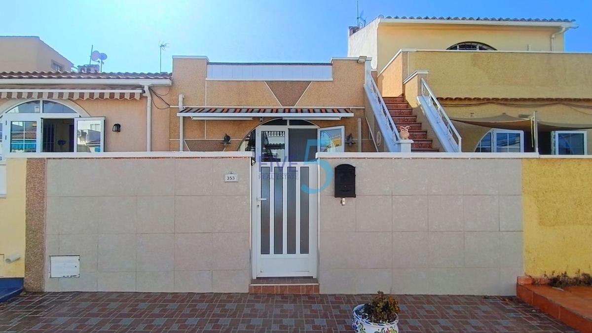 Sprzedaż niezależnego domku jednorodzinnego w Casa o chalet en La Siesta - El Salado - Torreta, Torrevieja, Torrevieja photo 5