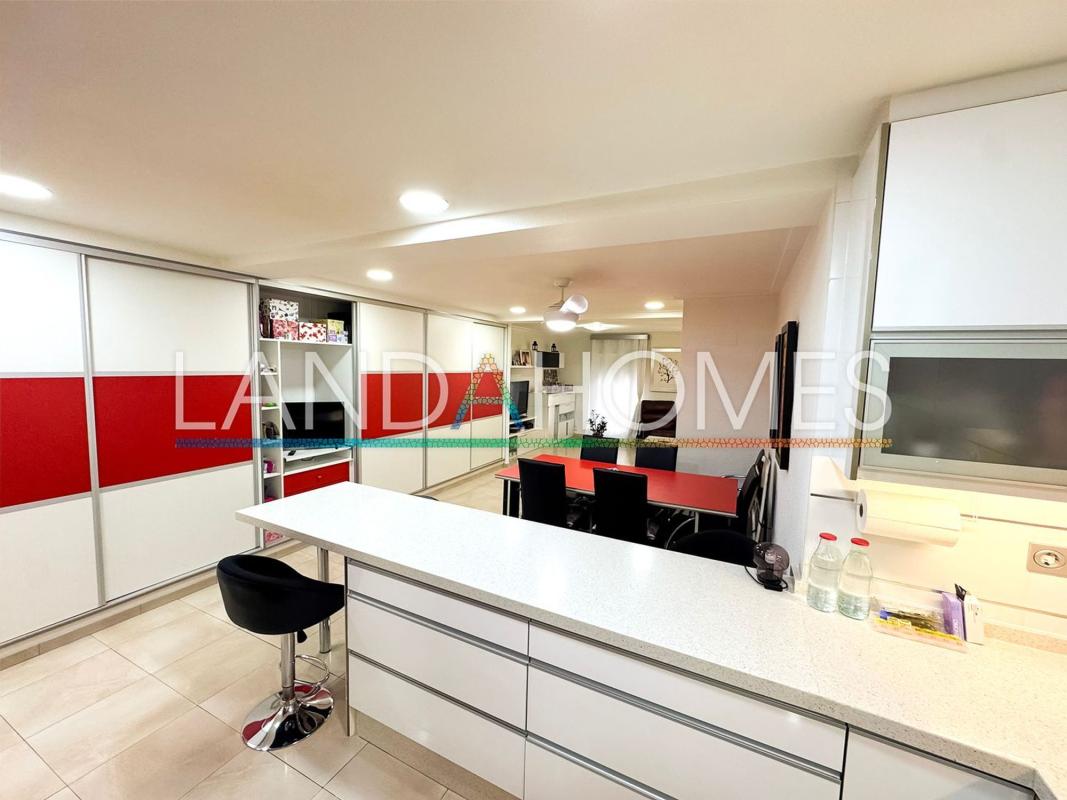 Venta de piso en Piso en Calle del Capità Baltasar Tristany, 84, Reina Victoria-Miguel Hernández, Elche / Elx, Elche / Elx
photo 1