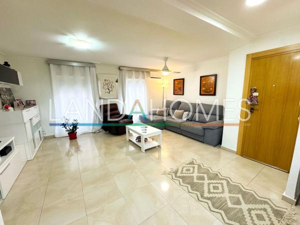 Продажа квартиры на Piso en Calle del Capità Baltasar Tristany, 84, Reina Victoria-Miguel Hernández, Elche / Elx, Эльче / Эльх
 photo 3