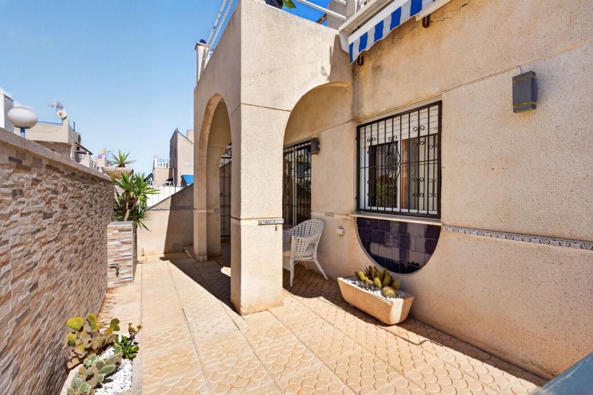Properties for sale and rent in Spain photo 4
