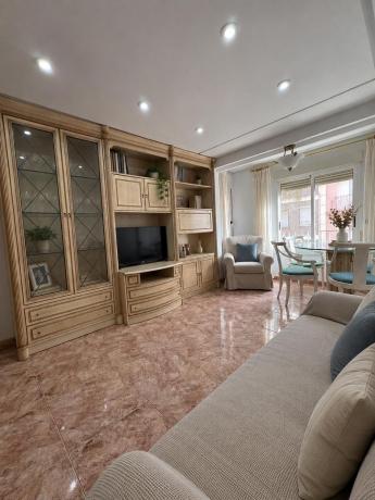 Продажа квартиры на Piso en Calle Reina Victoria, Pont Nou-Corazón de Jesús, Elche / Elx, Эльче / Эльх
 photo 1