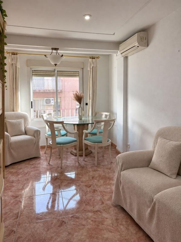 Venta de piso en Piso en Calle Reina Victoria, Pont Nou-Corazón de Jesús, Elche / Elx, Elche / Elx
 photo 3