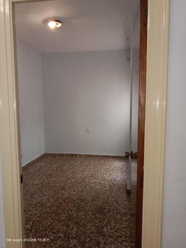 Продажа квартиры на Piso en Calle Juan de la Cierva, 8, Plaza de Toros - Avenida Chapí - Trinquete, Elda, Эльда
 photo 4