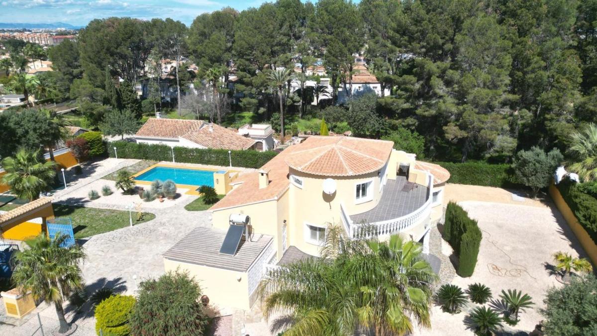 Sprzedaż niezależnego domku jednorodzinnego w Casa o chalet en El Montgó, Denia, Dénia photo 1
