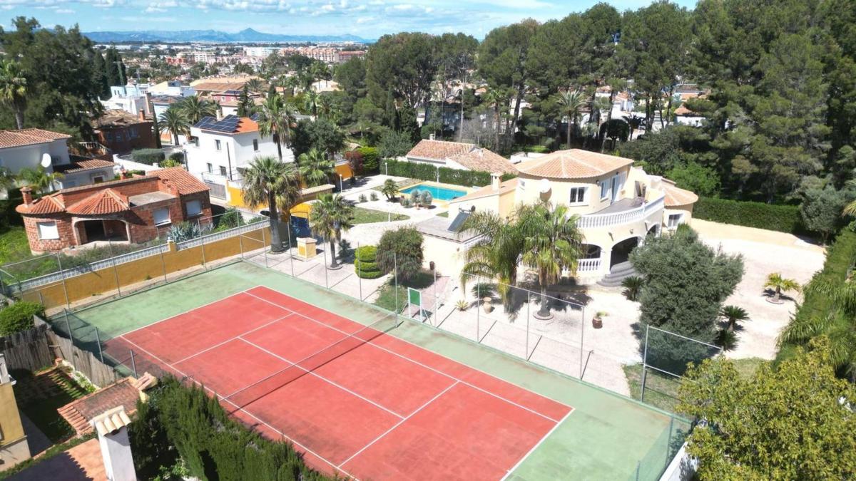 Sprzedaż niezależnego domku jednorodzinnego w Casa o chalet en El Montgó, Denia, Dénia photo 3