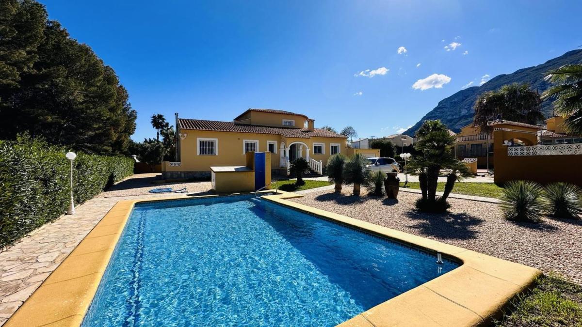 Sprzedaż niezależnego domku jednorodzinnego w Casa o chalet en El Montgó, Denia, Dénia photo 4