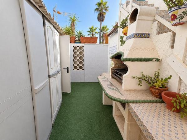 Casa o chalet independiente en Avenida Alfredo Nobel, Zona los Frutales, Torrevieja thumbnail 2