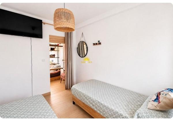Venta de piso en Piso en Avenida de Villajoyosa, 37, Raval Roig-Virgen del Socorro, Alicante / Alacant, Alicante / Alacant
photo 1